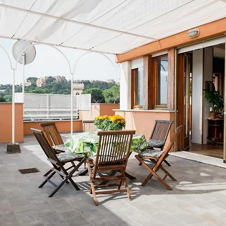 Attico In Centro * アレンツァーノ