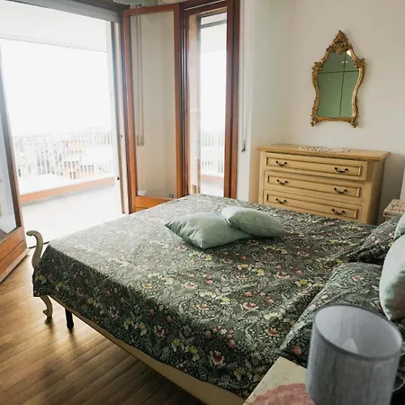 Attico In Centro Holiday home Arenzano